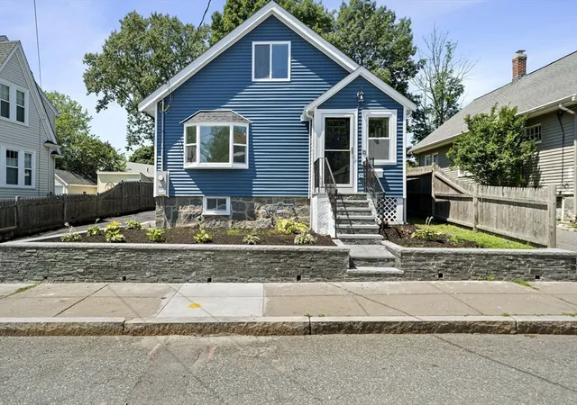 2nd image of 100 Keith St, West Roxbury, MA 02132 | MLS# 73559559