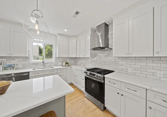 Photo 5 of Sale Pending at 100 Keith St, West Roxbury, MA 02132 | MLS# 73559559 | Listing updated on 2026-09-05