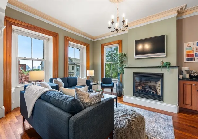 2nd image of 31 Millmont St #2, Roxbury, MA 02119 | MLS# 73550326