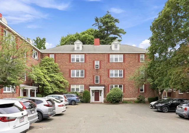 Homes for sale in Malden, MA | 112 Maple St #4, Malden, MA 02148 | MLS# 73547367