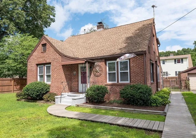 42nd image of 41 Park St, Feeding Hills, MA 01030 | MLS# 73565776