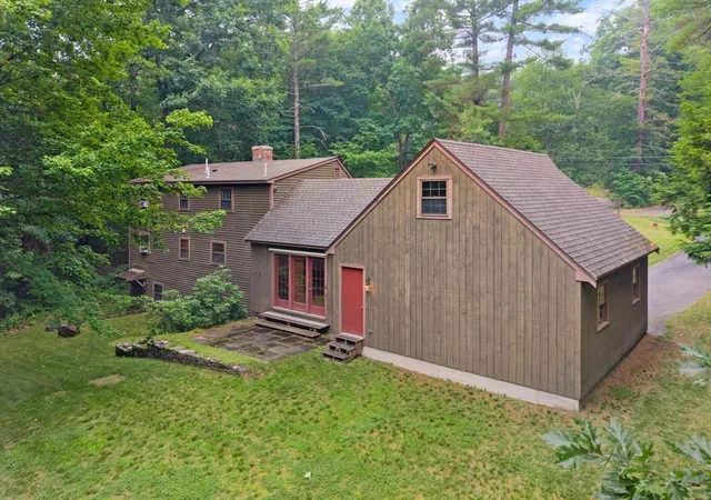 Photo 3 of Sale Pending at 653 Townsend Rd, Groton, MA 01450 | MLS# 73552394 | Listing updated on 2026-09-23