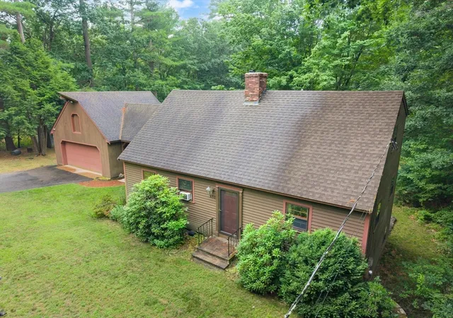 Photo 4 of Sale Pending at 653 Townsend Rd, Groton, MA 01450 | MLS# 73552394 | Listing updated on 2026-09-23