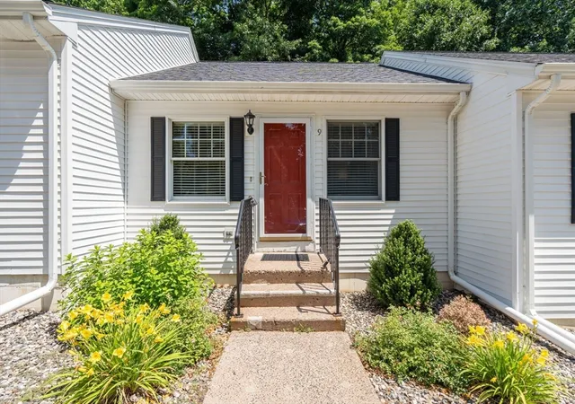 Homes for sale in Southwick, MA | 9 Rosewood Ln #9, Southwick, MA 01077 | MLS# 73545453