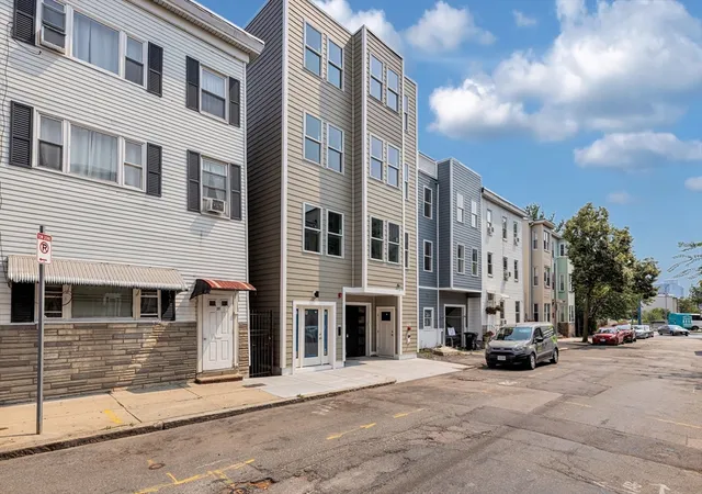 2nd image of 199 Havre St, East Boston, MA 02128