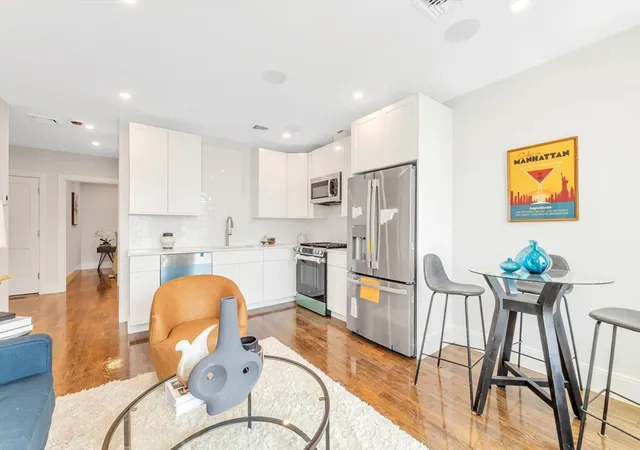 3rd image of 199 Havre St, Boston, MA 02128