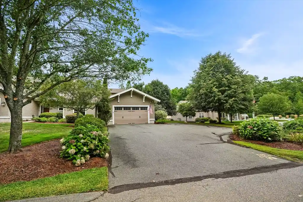 3rd image of 3 Walden Wy, Milford, MA 01757