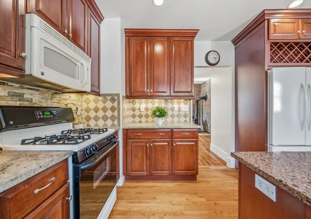 Photo 2 of Sale Pending at 16 Linwood St, Holbrook, MA 02343 | MLS# 73553073 | Listing updated on 2026-09-17
