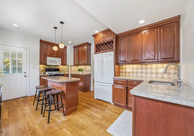 Photo 3 of Sale Pending at 16 Linwood St, Holbrook, MA 02343 | MLS# 73553073 | Listing updated on 2026-09-17