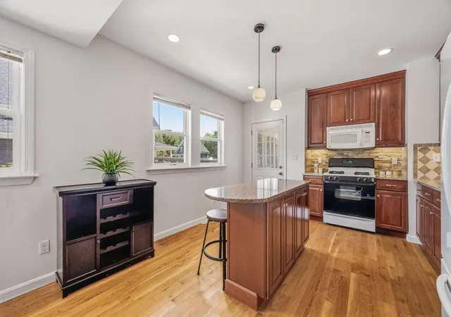 Photo 4 of Sale Pending at 16 Linwood St, Holbrook, MA 02343 | MLS# 73553073 | Listing updated on 2026-09-17