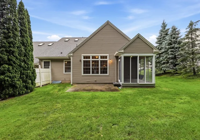 5th image of 75 Shadow Brook Est #75, South Hadley, MA 01075 | MLS# 73558098