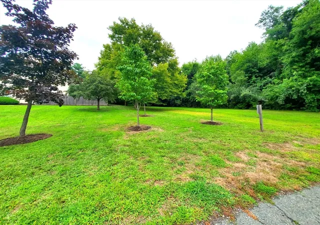 2nd image of 28 Douglas Dr #28, East Bridgewater, MA 02333 | MLS# 73564874