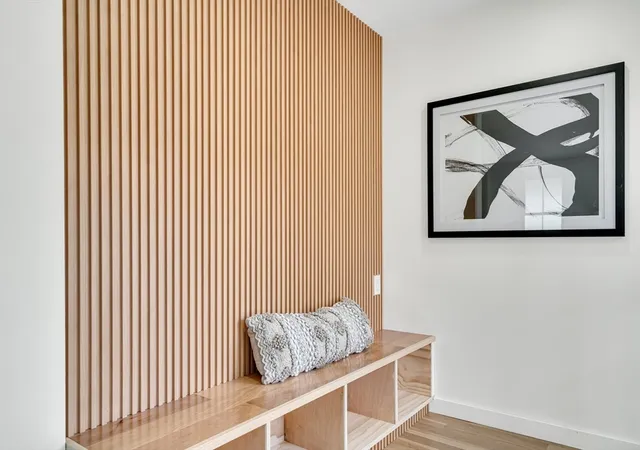 2nd image of 196 Prospect St, Cambridge, MA 02139 | MLS# 73548183