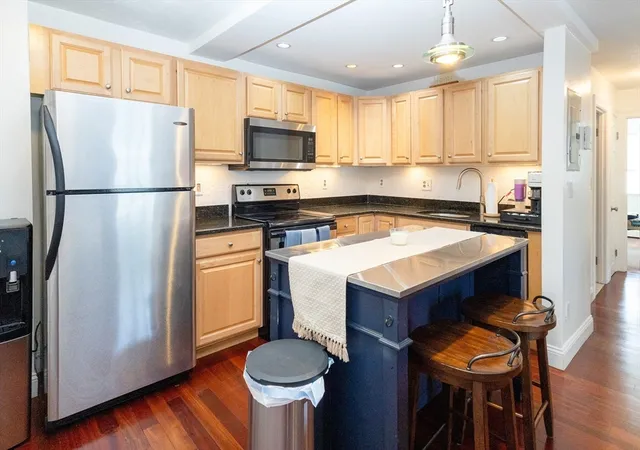 1st image of 191 Commercial St #201, Braintree, MA 02184 | MLS# 73559387