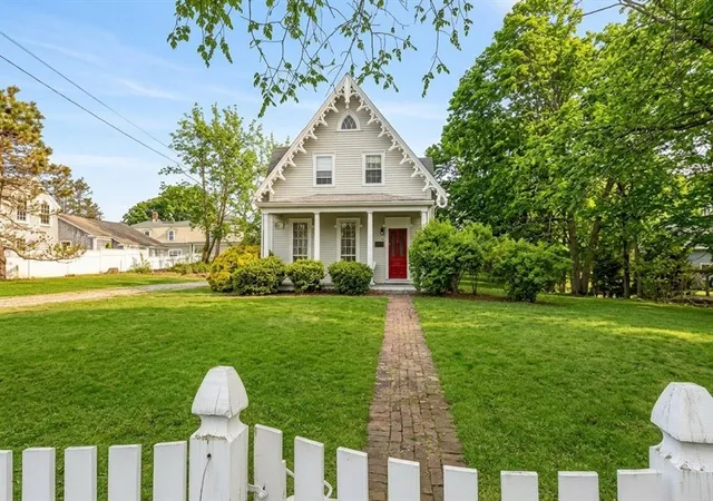 1st image of 59 Cottage St, Hingham, MA 02043 | MLS# 73556452