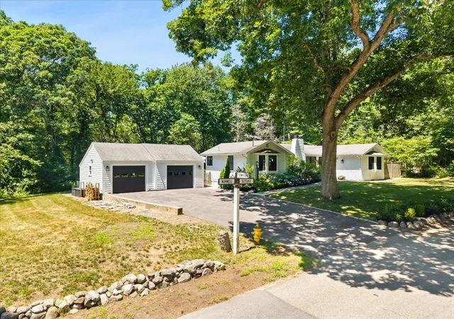 2nd image of 822 First Parish Road, Scituate, MA 02066 | MLS# 73549717