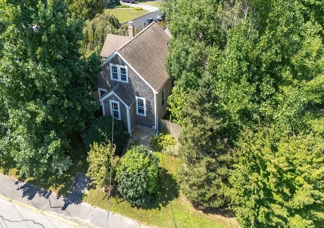Photo 3 of Sale Pending at 364 Alden Rd, Fairhaven, MA 02719 | MLS# 73564036 | Listing updated on 2026-09-08