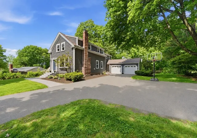 Homes for sale in Grafton, MA | 24 Worcester St, Grafton, MA 01519 | MLS# 73529113