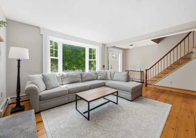 Homes for sale in Grafton, MA | 24 Worcester St, Grafton, MA 01519 | MLS# 73529113