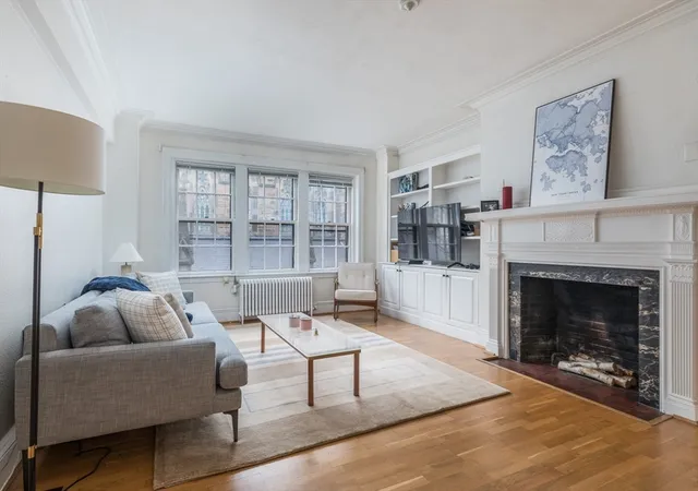 3rd image of 50 Commonwealth Ave, Boston, MA 02116