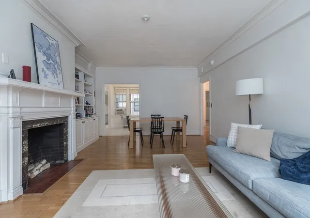 4th image of 50 Commonwealth Ave, Boston, MA 02116