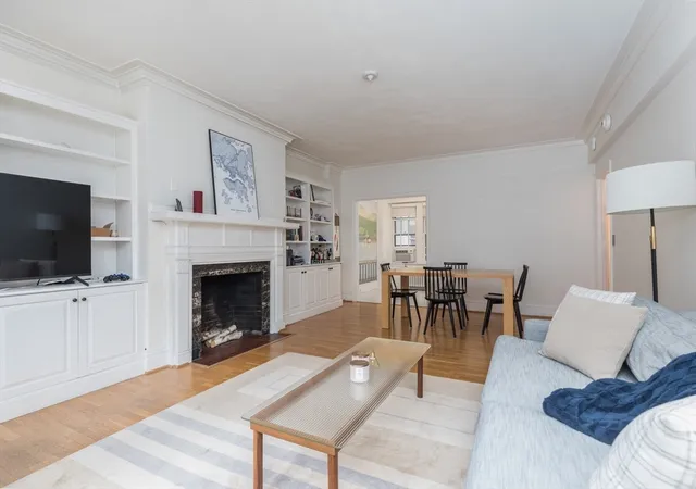 5th image of 50 Commonwealth Ave, Boston, MA 02116