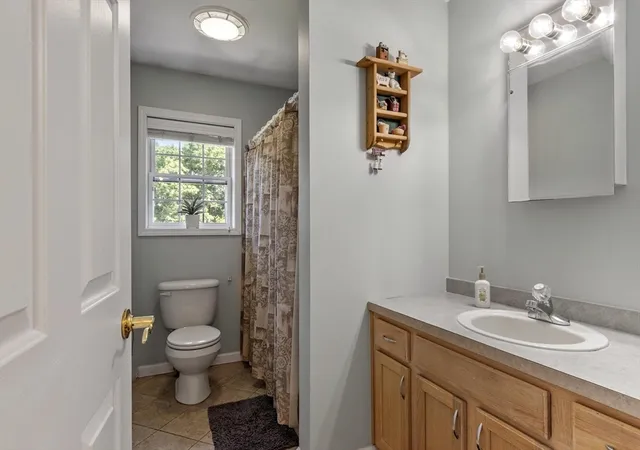 38th image of 677 Franklin Rd, Fitchburg, MA 01420 | MLS# 73560548