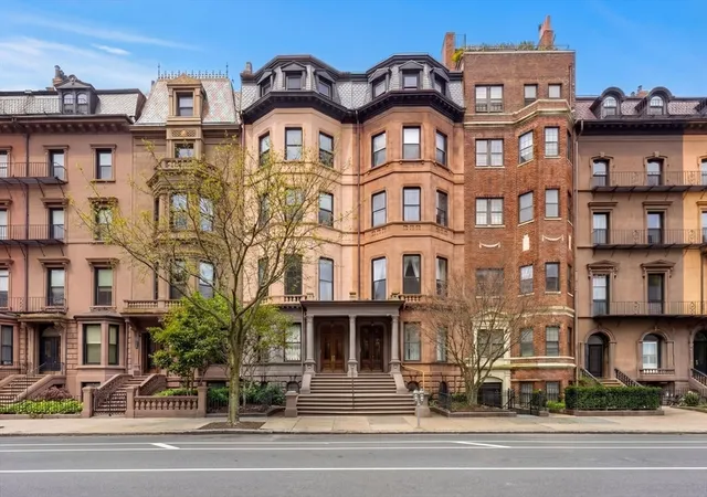 Photo 3 of Condo for sale at 121 Beacon St #2, Boston, MA 02116 | MLS# 73496707 | Listing updated on 2026-04-14