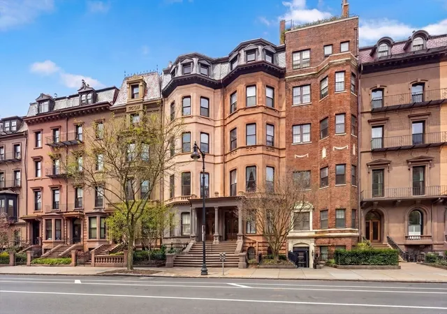 Photo 3 of Condo for sale at 121 Beacon St #2, Boston, MA 02116 | MLS# 73496707 | Listing updated on 2026-04-14