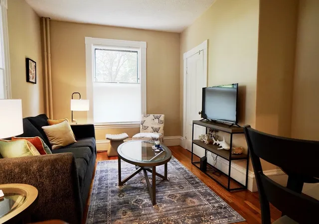 Homes for sale in Marblehead, MA | 83 Pleasant St, Marblehead, MA 01945