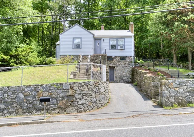 1st image of 154 Boylston Street, Shrewsbury, MA 01545 | MLS# 73535338