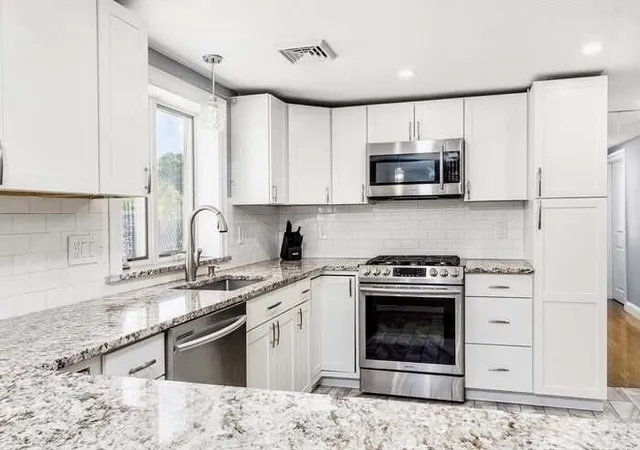 4th image of 12 Ox Bow Rd, East Falmouth, MA 02536 | MLS# 73544697