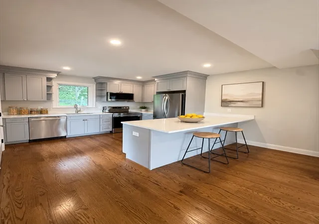 4th image of 20 Bellair St, Lynn, MA 01902