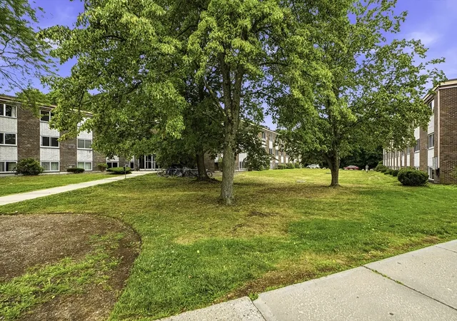 2nd image of 7 Weld St #44, Framingham, MA 01702 | MLS# 73549180
