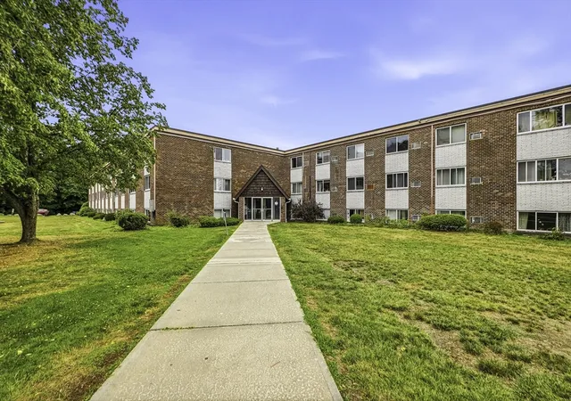 3rd image of 7 Weld St #44, Framingham, MA 01702 | MLS# 73549180
