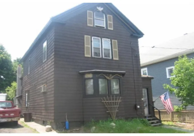 1st image of 10 Franklin St, Revere, MA 01880