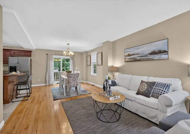 3rd image of 345 Briggs St #1, Taunton, MA 02780 | MLS# 73566285