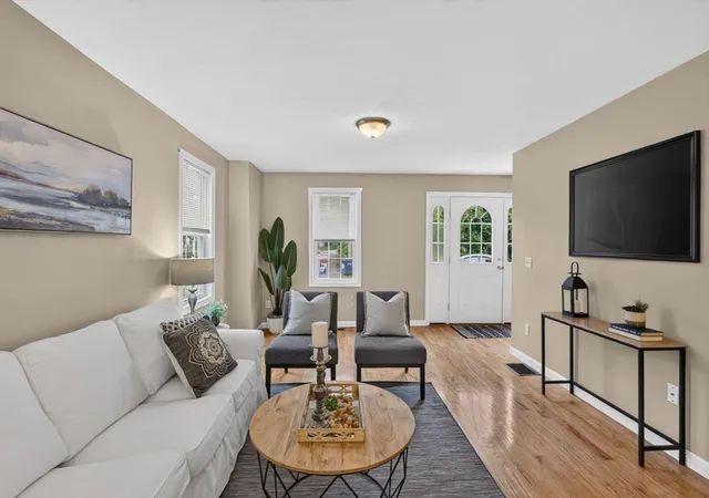 5th image of 345 Briggs St #1, Taunton, MA 02780 | MLS# 73566285