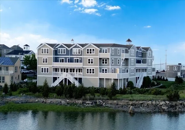 Homes for sale in Hull, MA | 7 Bay St #3, Hull, MA 02045 | MLS# 73526181
