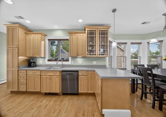 1st image of 21 Willow St, Brockton, MA 02301 | MLS# 73553920