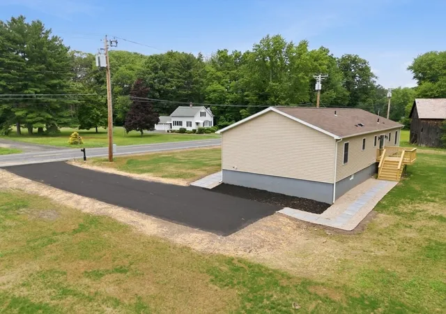 Homes for sale in Hatfield, MA | 74 West St, Hatfield, MA 01088 | MLS# 73548337