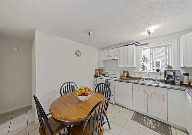 4th image of 8 Royal Dane Dr #65, Marshfield, MA 02050 | MLS# 73550183