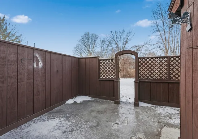 image of 6 Adams Ct, Amesbury, MA 01913