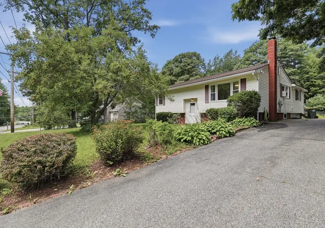Photo 3 of Sale Pending at 114 Glenallen St, Winchendon, MA 01475 | MLS# 73563203 | Listing updated on 2026-09-05