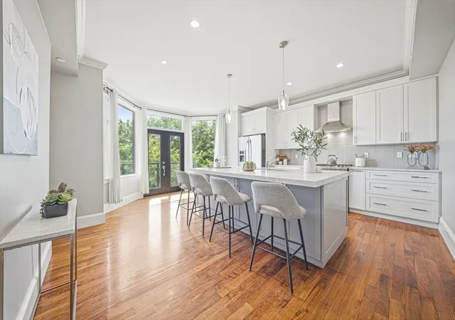 3rd image of 324 Tappan, Brookline, MA 02445