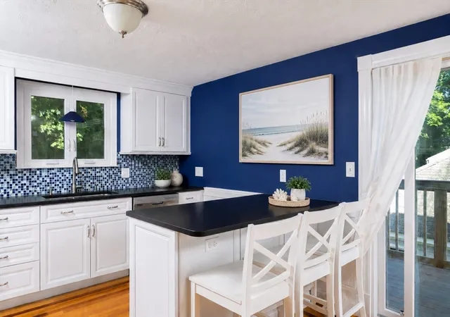Homes for sale in North Weymouth, MA | 29 Wituwamat Rd, North Weymouth, MA 02191 | MLS# 73546637