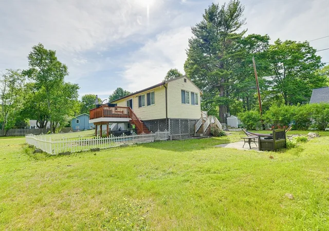 3rd image of 11 Topliff St, Billerica, MA 01821 | MLS# 73531863