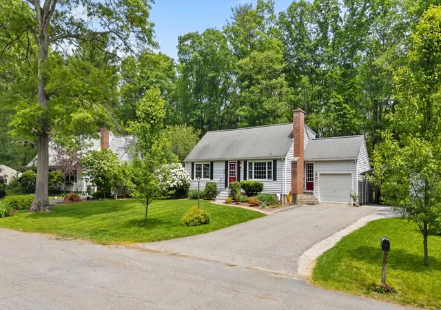 Homes for sale in Dudley, MA | 13 Greenwood Ave, Dudley, MA 01571 | MLS# 73529643
