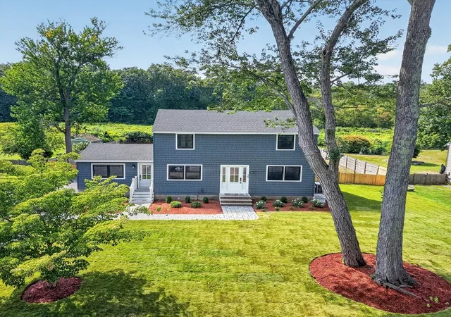 Photo 1 of Single family home for sale at 28 Fieldstone Dr, Burlington, MA 01803 | MLS# 73562701 | Listing updated on 2026-09-12