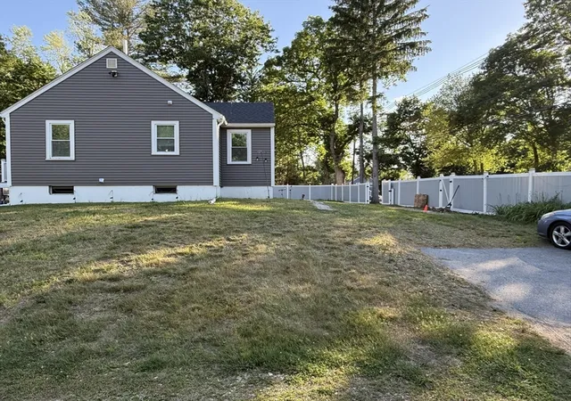 19th image of 15 High St, Billerica, MA 01821 | MLS# 73535631